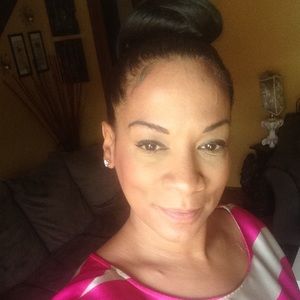 Meet your Posher, Gina